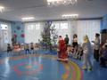 ВОСПИТАННИКИ ПЕРВОЙ МЛАДШЕЙ ГРУППЫ С ПЕСНЯМИ И ПЛЯСКАМИ ВСТРЕТИЛИ НОВЫЙ ГОД!
