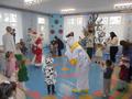 ВОСПИТАННИКИ ПЕРВОЙ МЛАДШЕЙ ГРУППЫ С ПЕСНЯМИ И ПЛЯСКАМИ ВСТРЕТИЛИ НОВЫЙ ГОД!