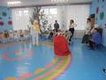 ВОСПИТАННИКИ ПЕРВОЙ МЛАДШЕЙ ГРУППЫ С ПЕСНЯМИ И ПЛЯСКАМИ ВСТРЕТИЛИ НОВЫЙ ГОД!
