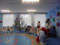 ВОСПИТАННИКИ ПЕРВОЙ МЛАДШЕЙ ГРУППЫ С ПЕСНЯМИ И ПЛЯСКАМИ ВСТРЕТИЛИ НОВЫЙ ГОД!